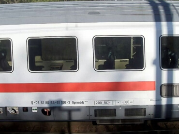 Пример успешно распознанного UIC номера пассажирского вагона (DB)