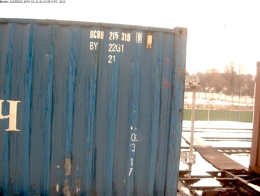 Example of successfully recognized cargo container number located on side in daylight conditions