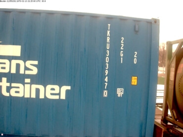 Example of successfully recognized cargo container number located on side in daylight conditions